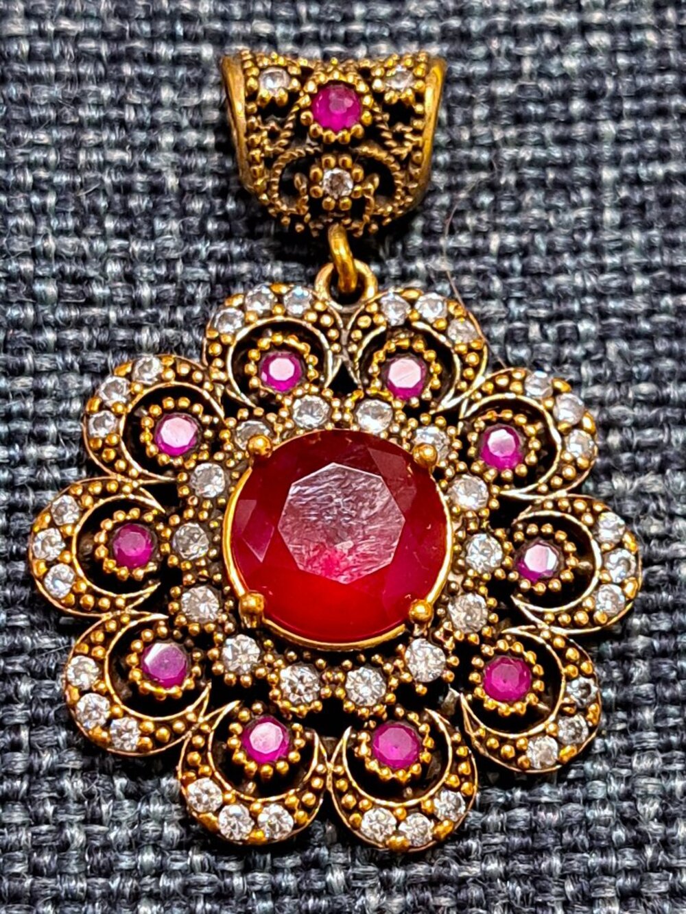 STERLING SILVER JEWELED RHINESTONE PENDANT FOR NECKLACE STAMPED 925 GOLD TONE